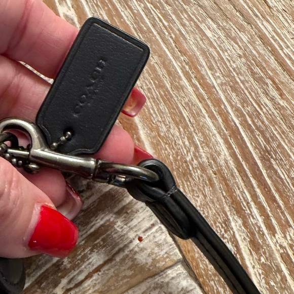 Coach Reversible - Picture 16 of 17